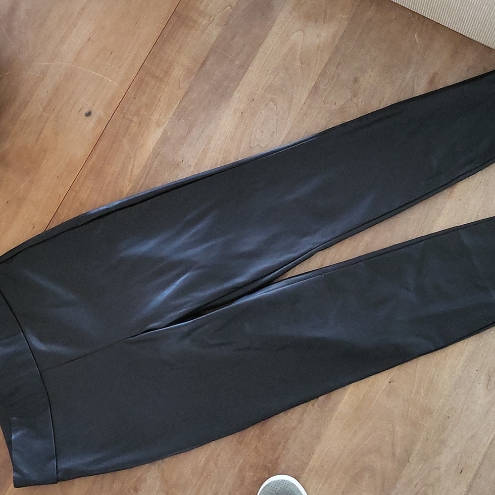 JCREW XS stretchy faux leather leggings, black. NWT never worn